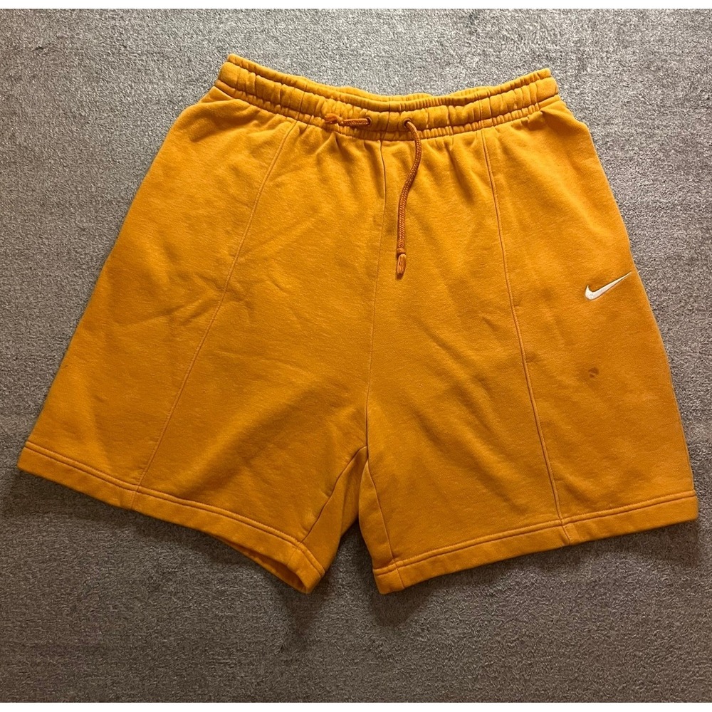 Nike Sportswear Essential Fleece Shorts Mustard Yellow DM6123-738 Womens Medium